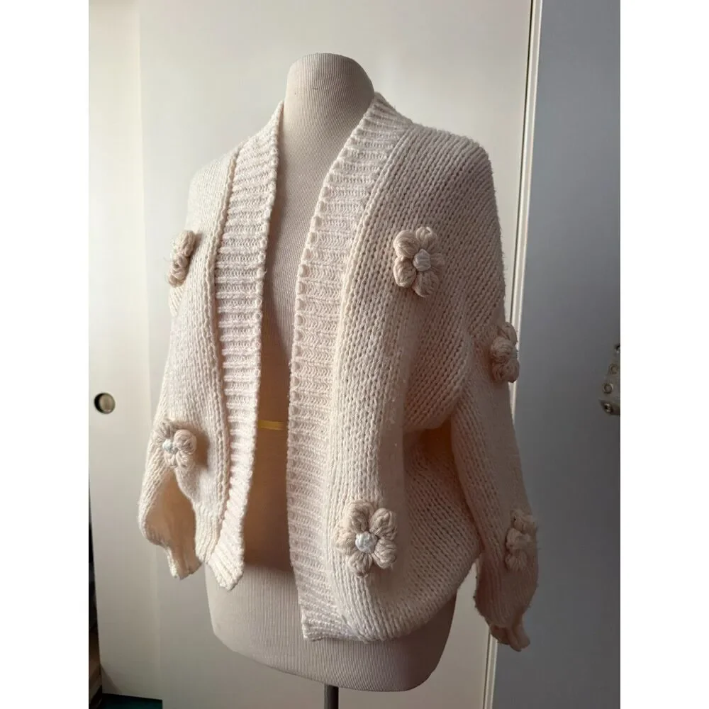 Anthropologie Chunky 3D floral knit Cardigan - Picture 2 of 7